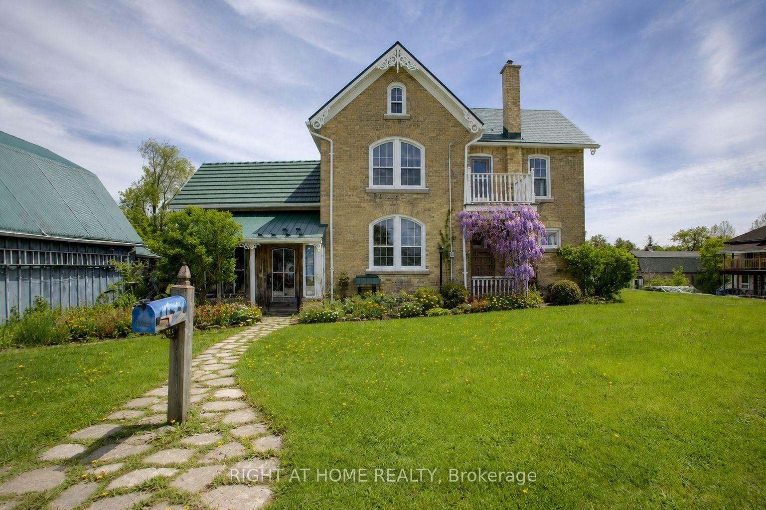 402 Lambton Street E • West Grey, ON photo 2