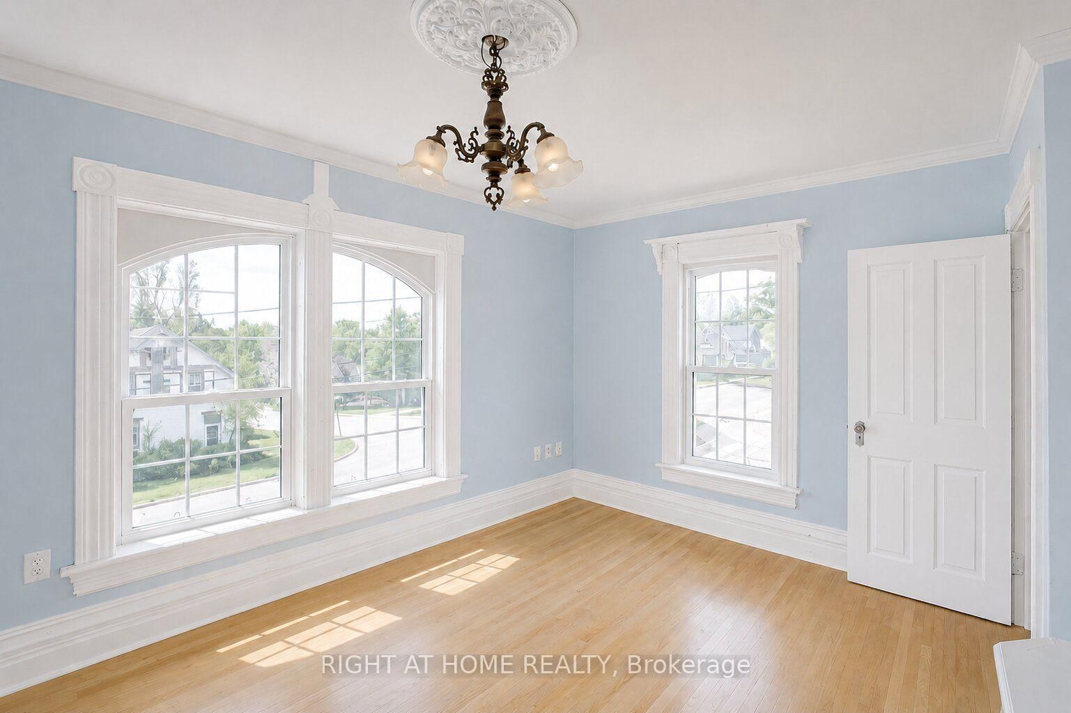 402 Lambton Street E • West Grey, ON photo 23