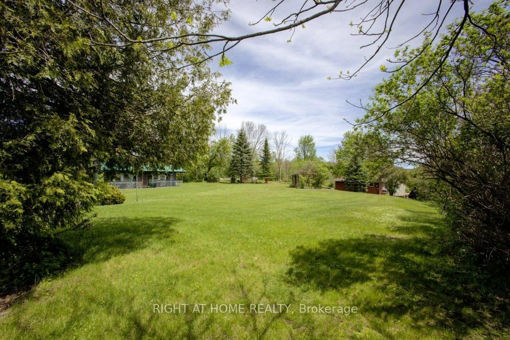 402 Lambton Street E • West Grey, ON photo 39