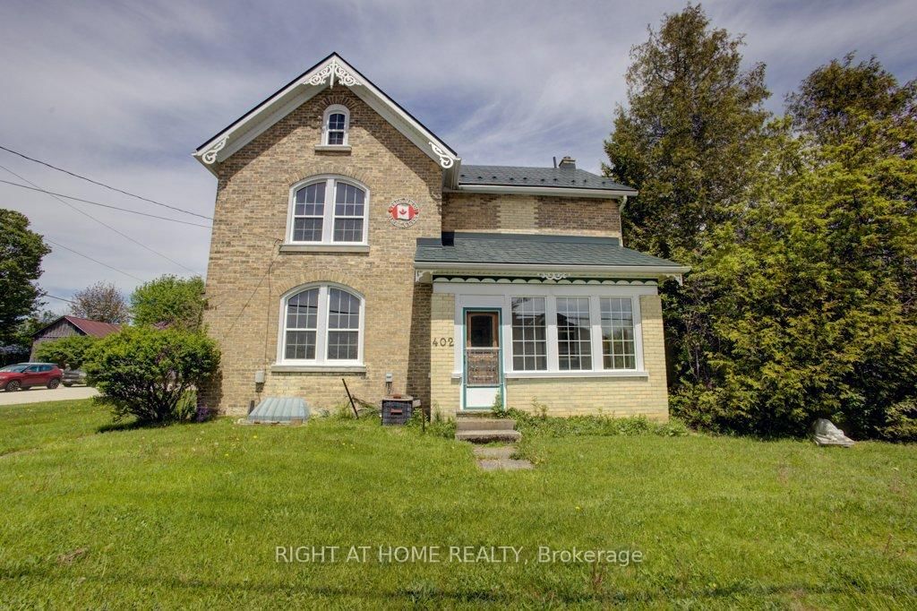 402 Lambton Street E • West Grey, ON photo 4