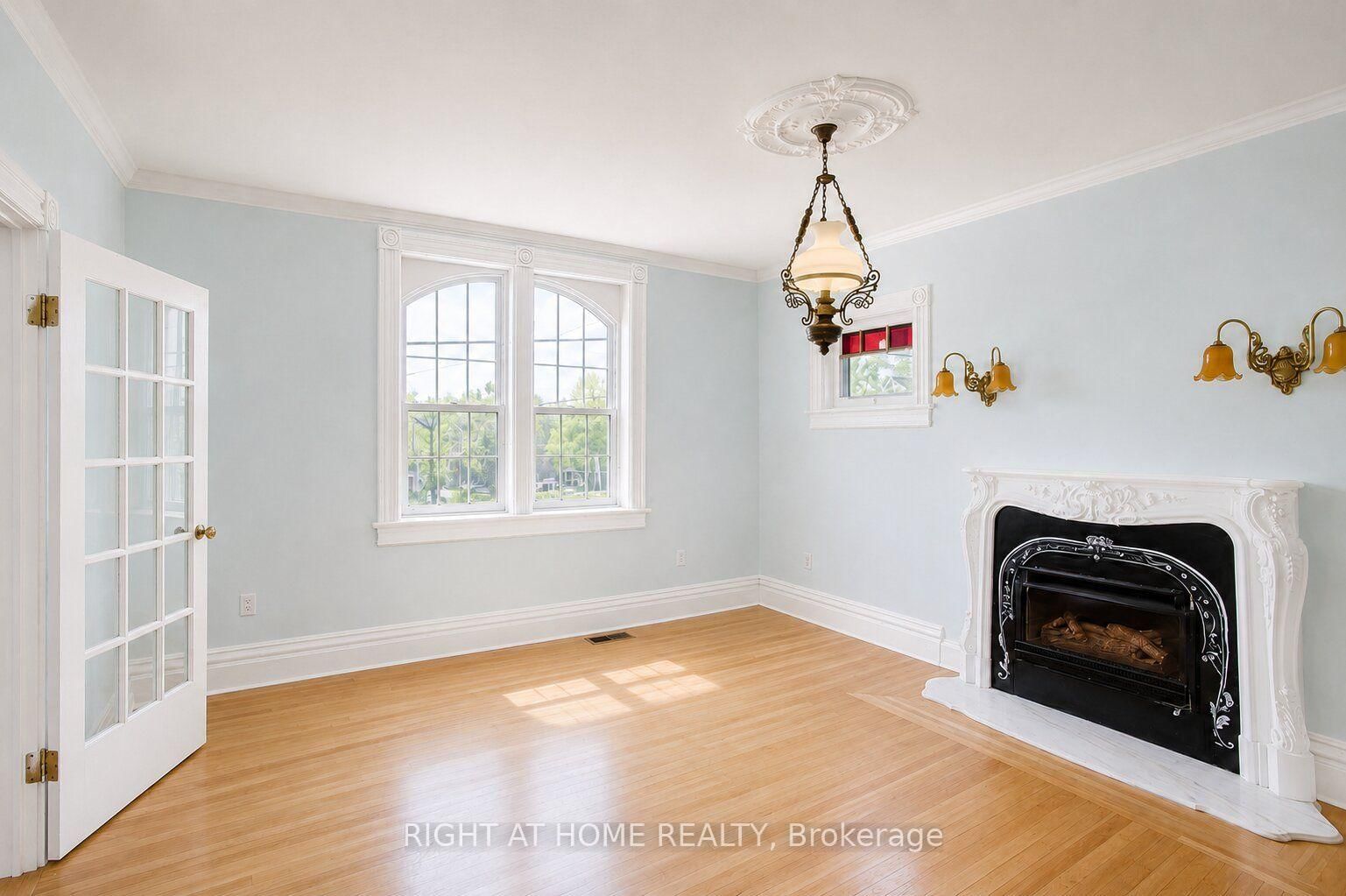 402 Lambton Street E • West Grey, ON photo 5