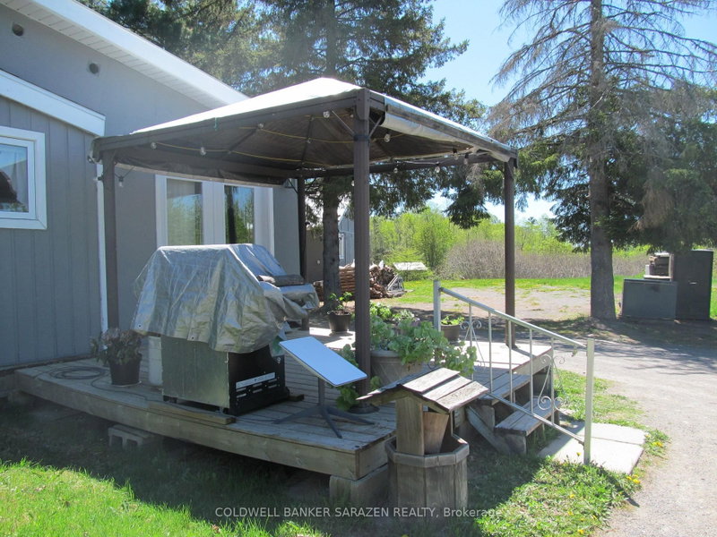 659 Stones Lake Road N