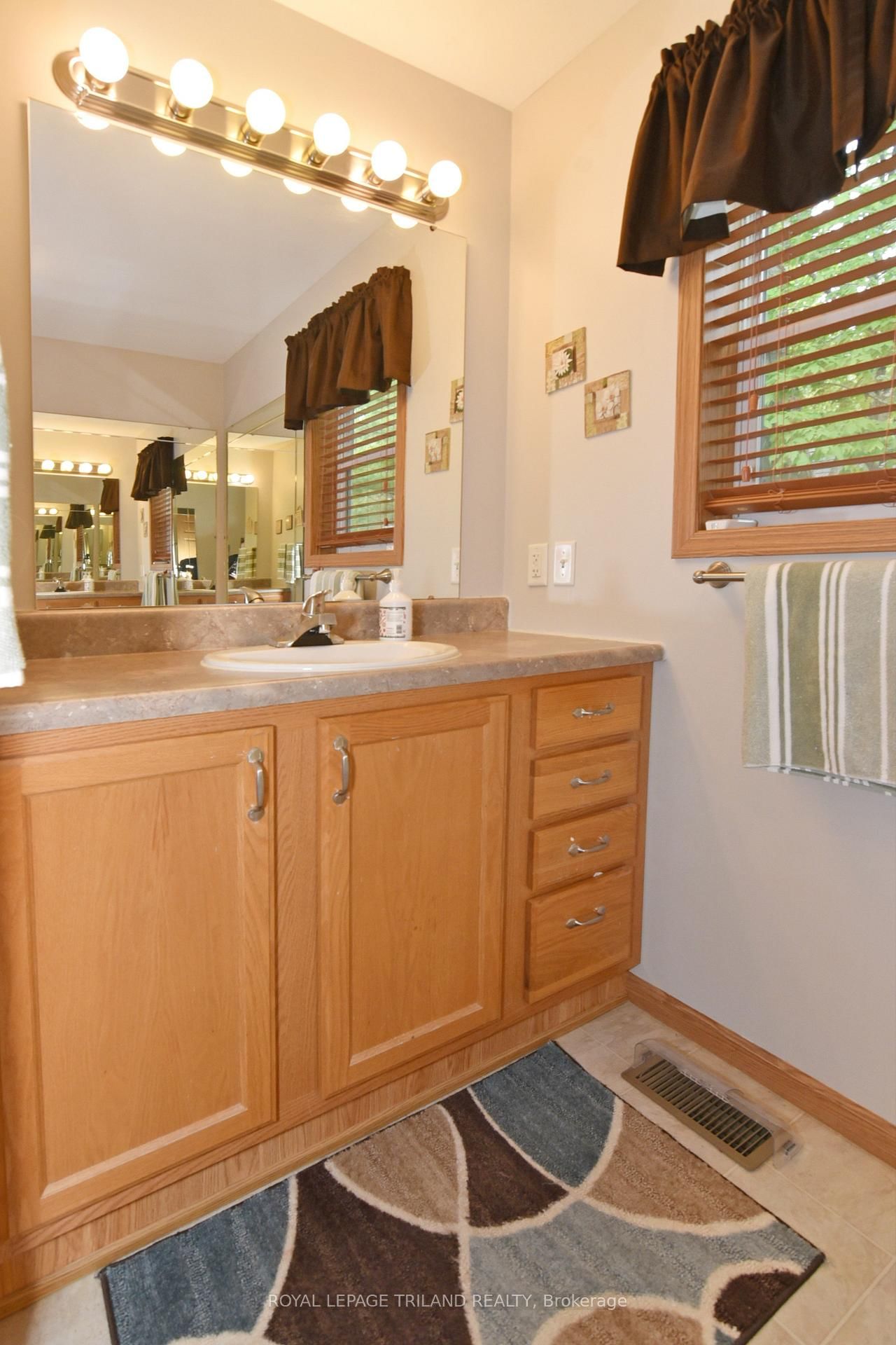 9385 IPPERWASH Road • #15 • Lambton Shores, ON photo 18