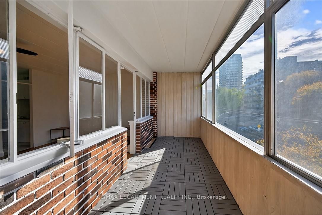 107 ST JOSEPH'S Drive • #405 • Hamilton, ON photo 10