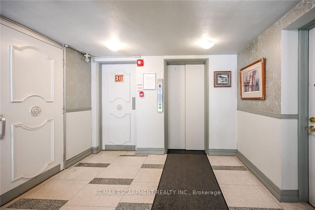 107 ST JOSEPH'S Drive • #405 • Hamilton, ON photo 4