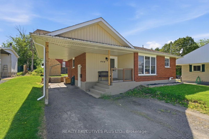 448 Dominion Street S