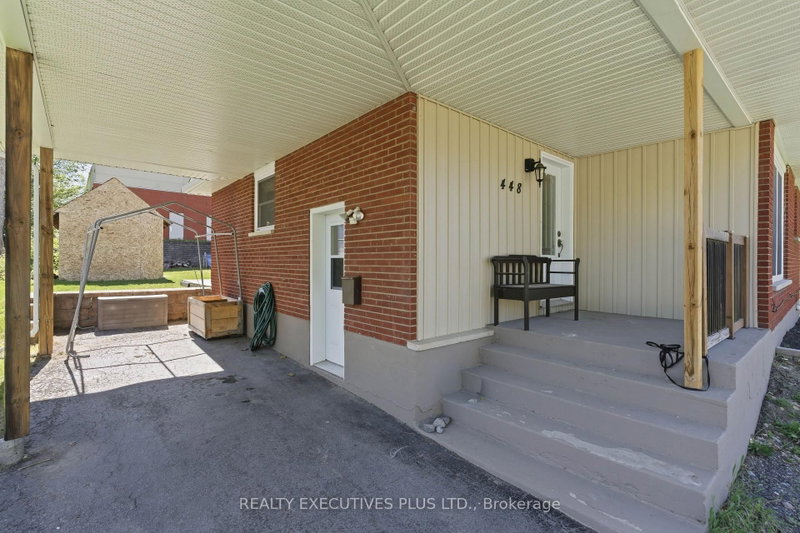 448 Dominion Street S