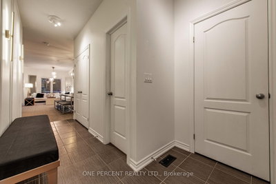31 Courtney Street — photo 3