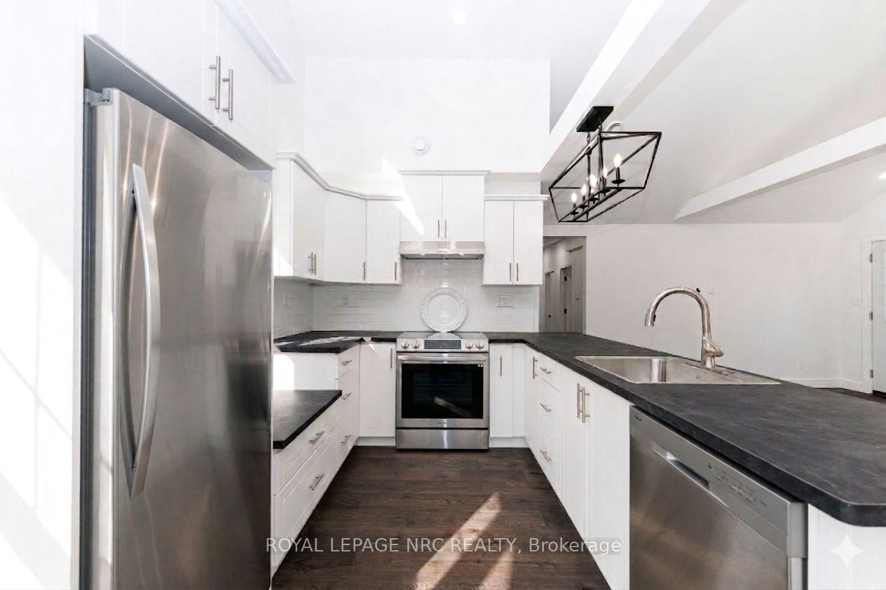 212 S Holloway Bay Road • Port Colborne, ON photo 8
