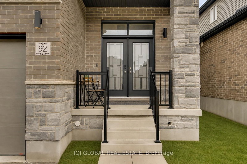 92 Sass Crescent