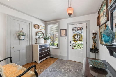 24 N Hastings Avenue — photo 2