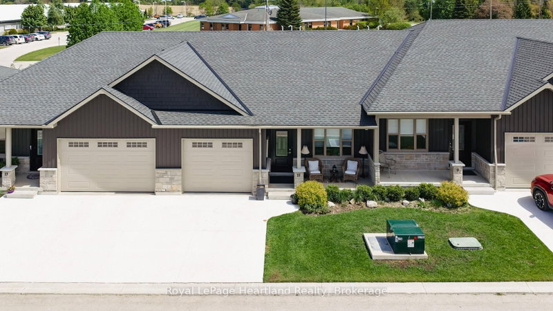 11 Silver Creek Road