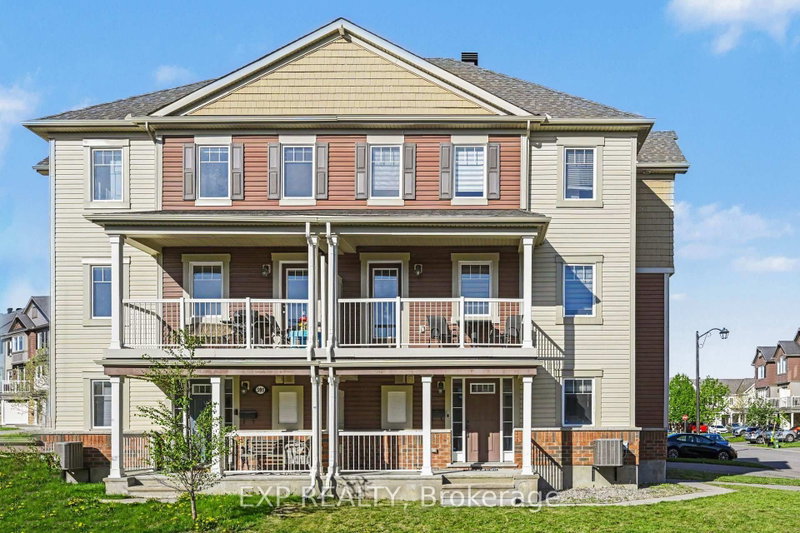 28 Streambank Street