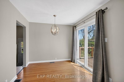 31 Barlyn Avenue • Ottawa, ON photo 5