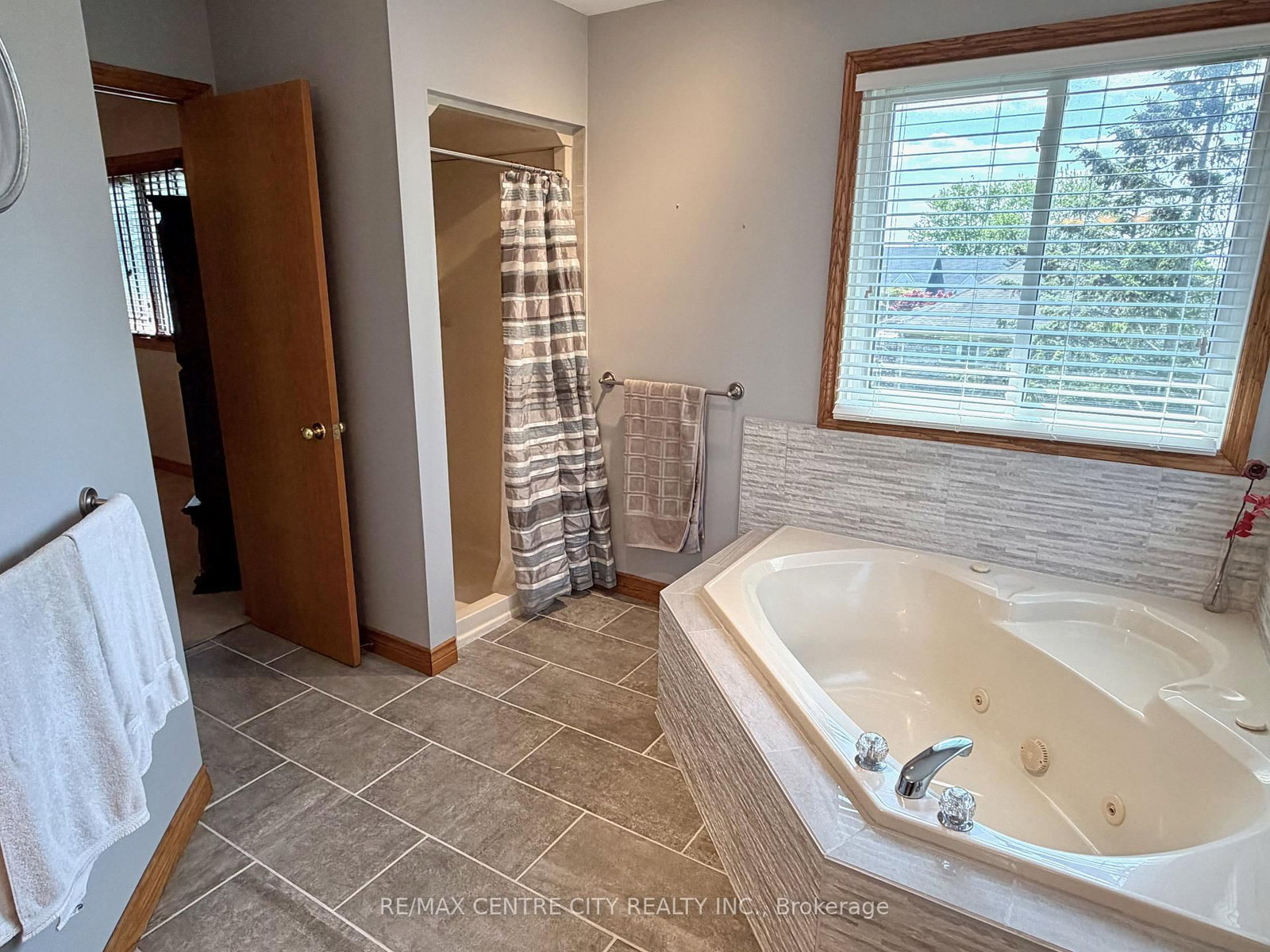 31 Cavanaugh Crescent • St. Thomas, ON photo 34