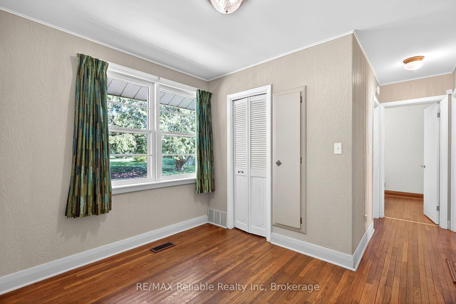 68 William Street • Huron East, ON photo 11