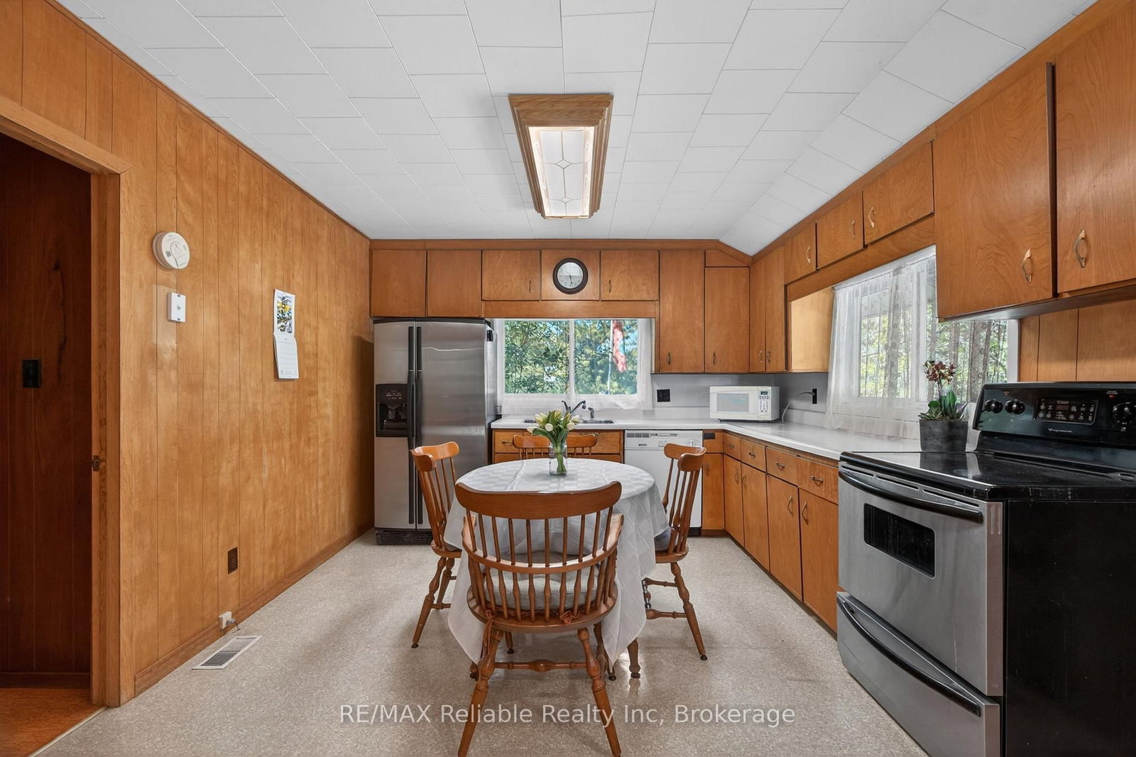68 William Street • Huron East, ON photo 15