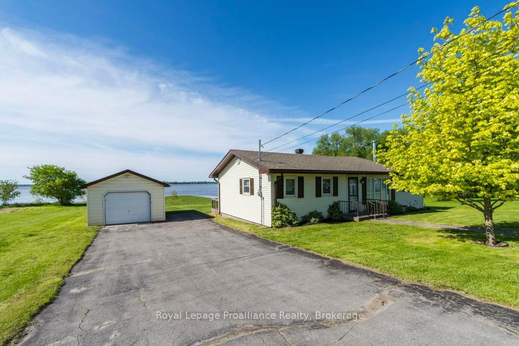 85 Manley Drive • Belleville, ON photo 3