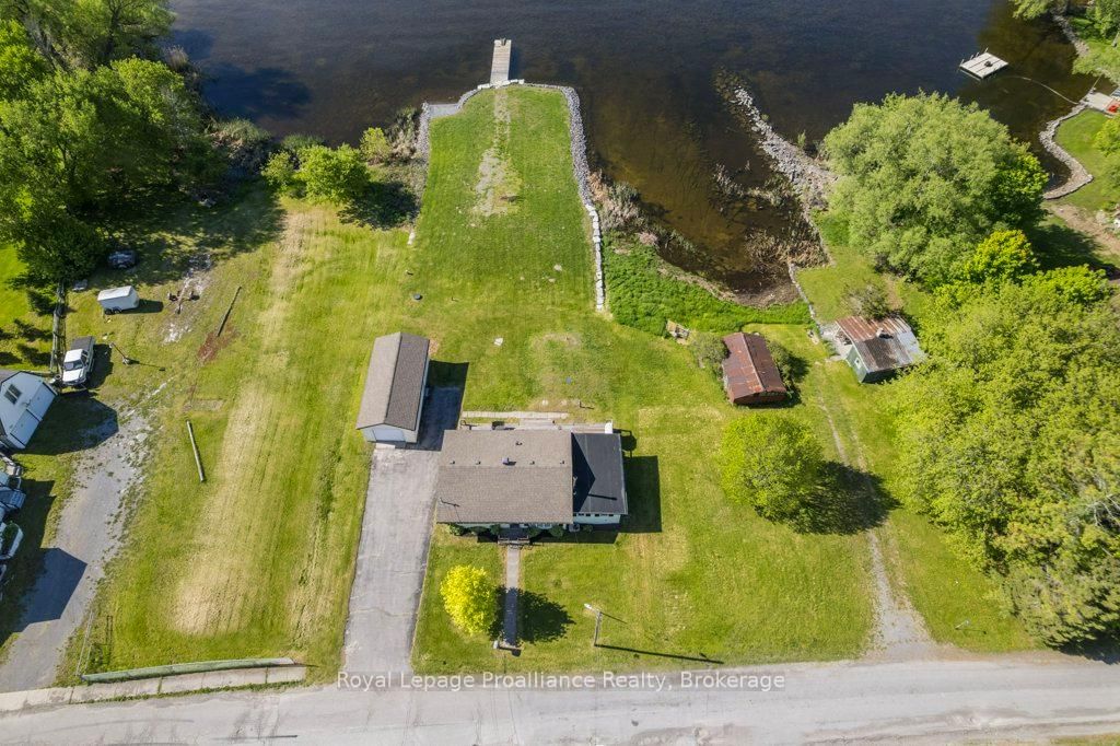 85 Manley Drive • Belleville, ON photo 5