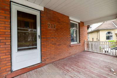 211 Nelson Street — photo 5