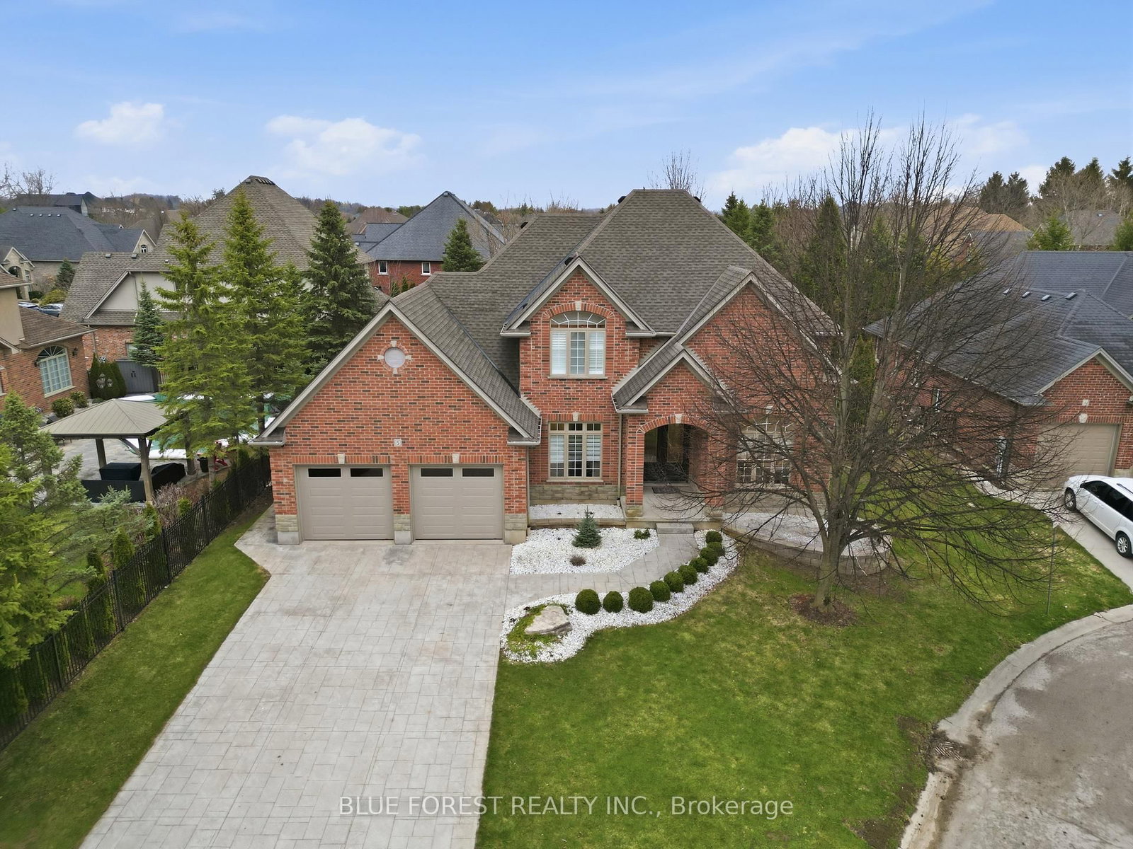 5 - 7222 Clayton Walk, London South