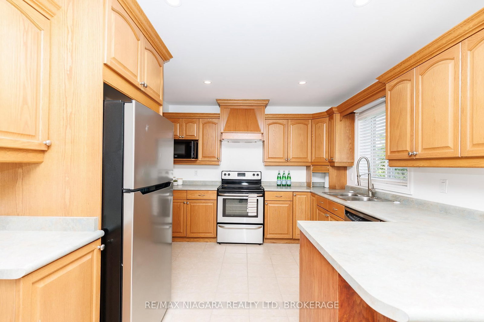 47 Honey Locust Circle • Thorold, ON photo 18