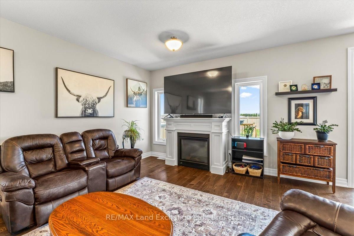 395 Mary Rose Avenue • Saugeen Shores, ON photo 4
