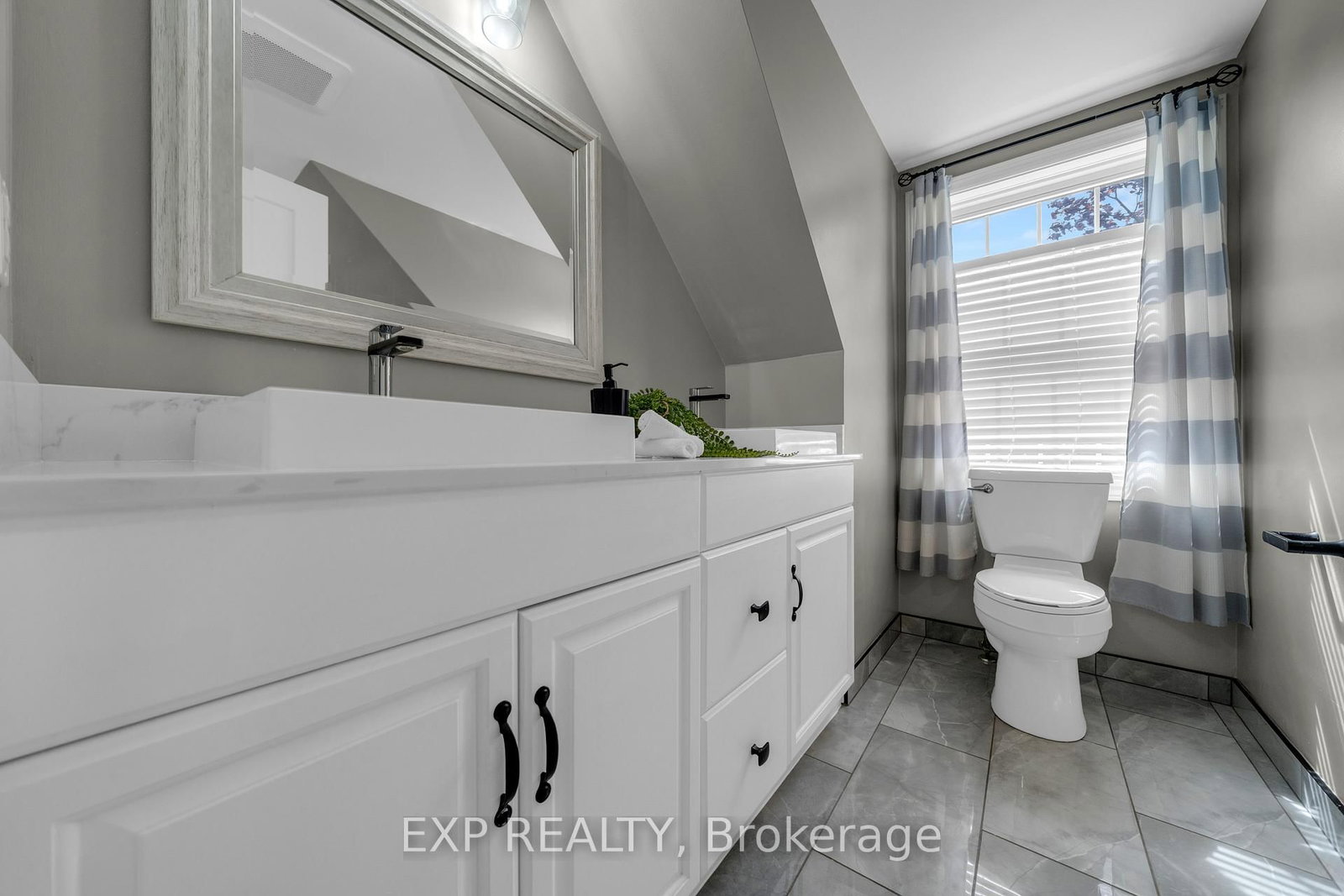 26 Peachtree Crescent • Cambridge, ON photo 18