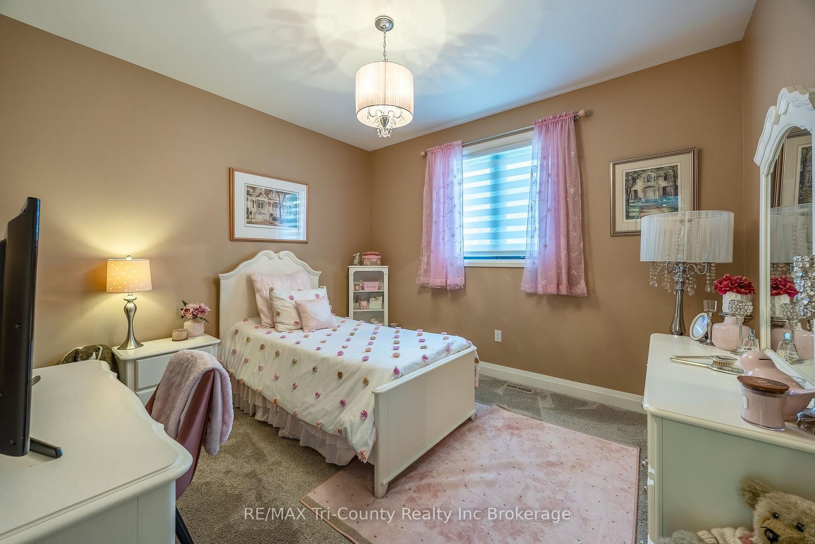 18 Belmont Avenue • Tillsonburg, ON photo 11