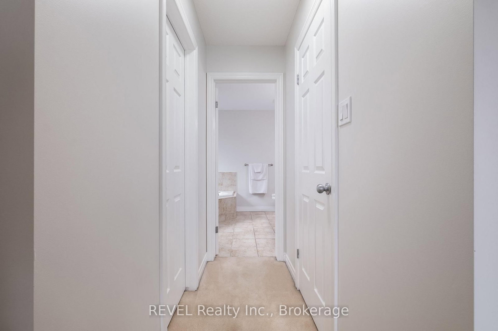 29 Springbreeze Heights • Hamilton, ON photo 32