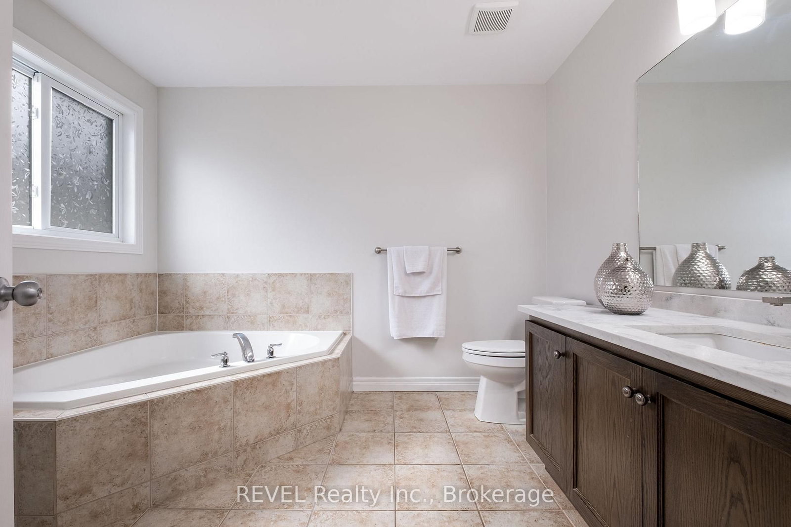 29 Springbreeze Heights • Hamilton, ON photo 33