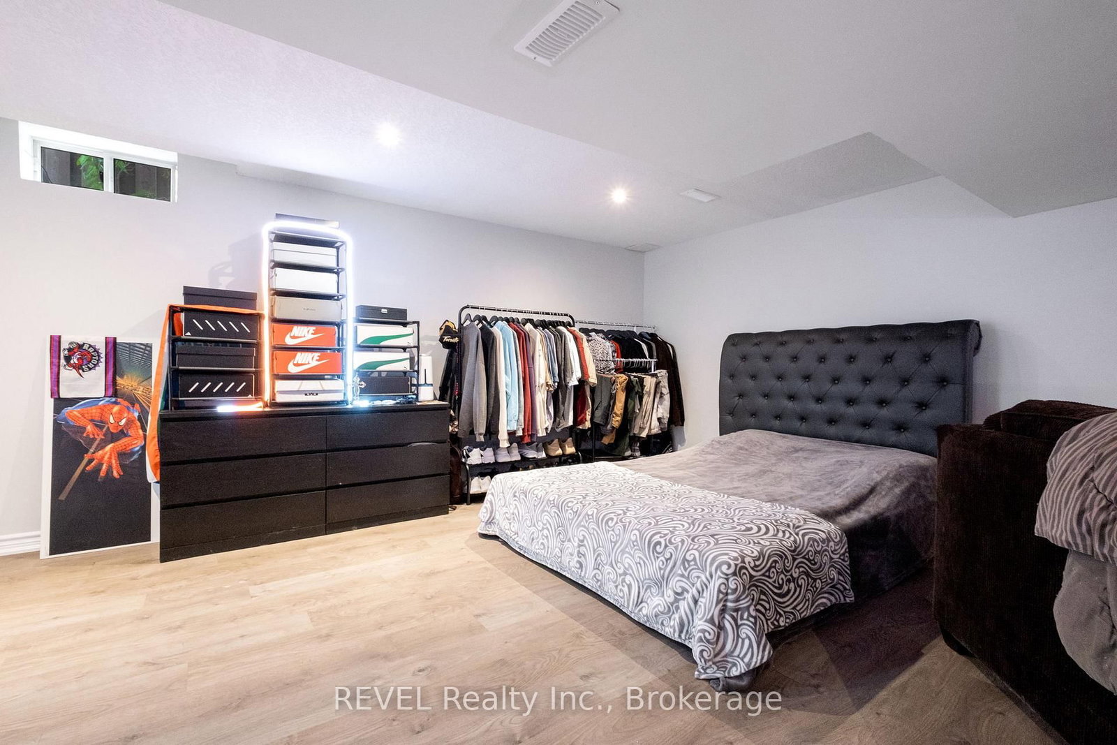 29 Springbreeze Heights • Hamilton, ON photo 37