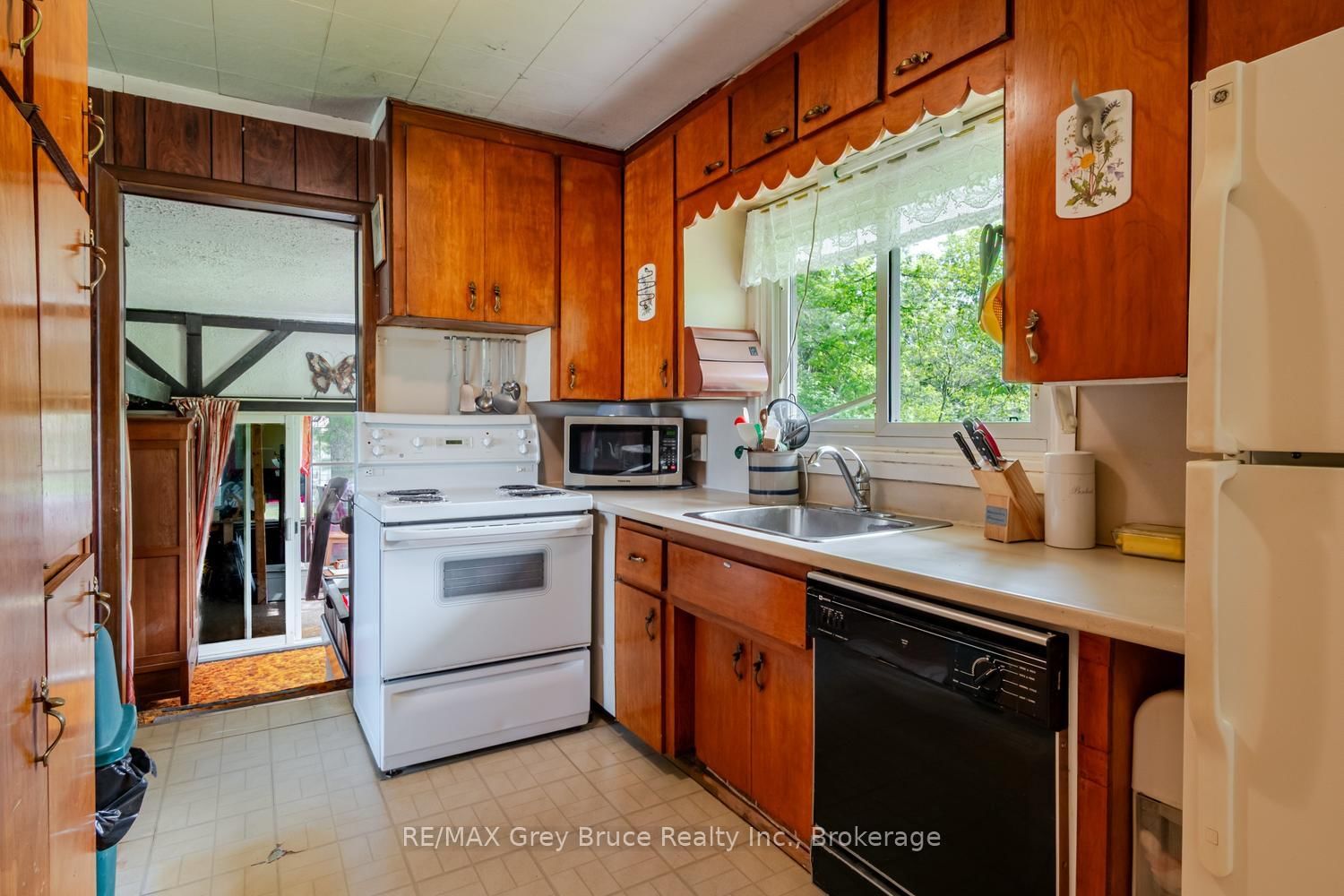 515 Princess Street • Georgian Bluffs, ON photo 12