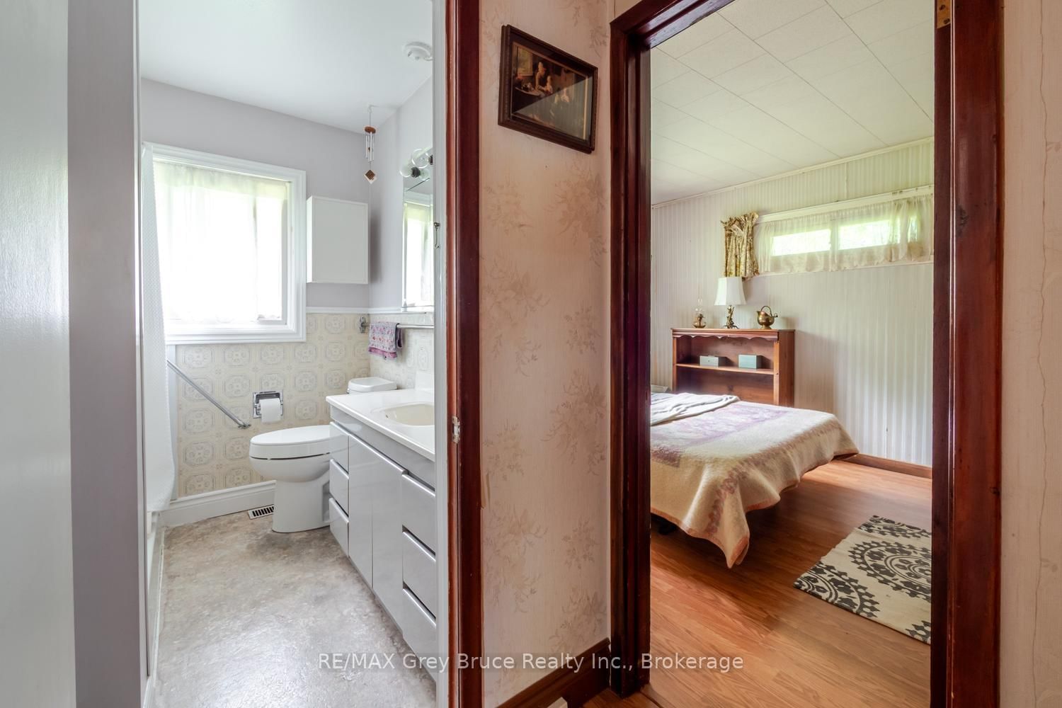 515 Princess Street • Georgian Bluffs, ON photo 16