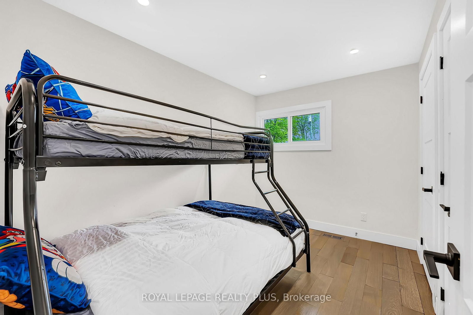 36 Dickinson Avenue • Norfolk, ON photo 25