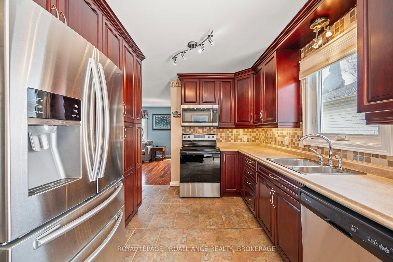 307 Amherst Drive • Loyalist, ON photo 12