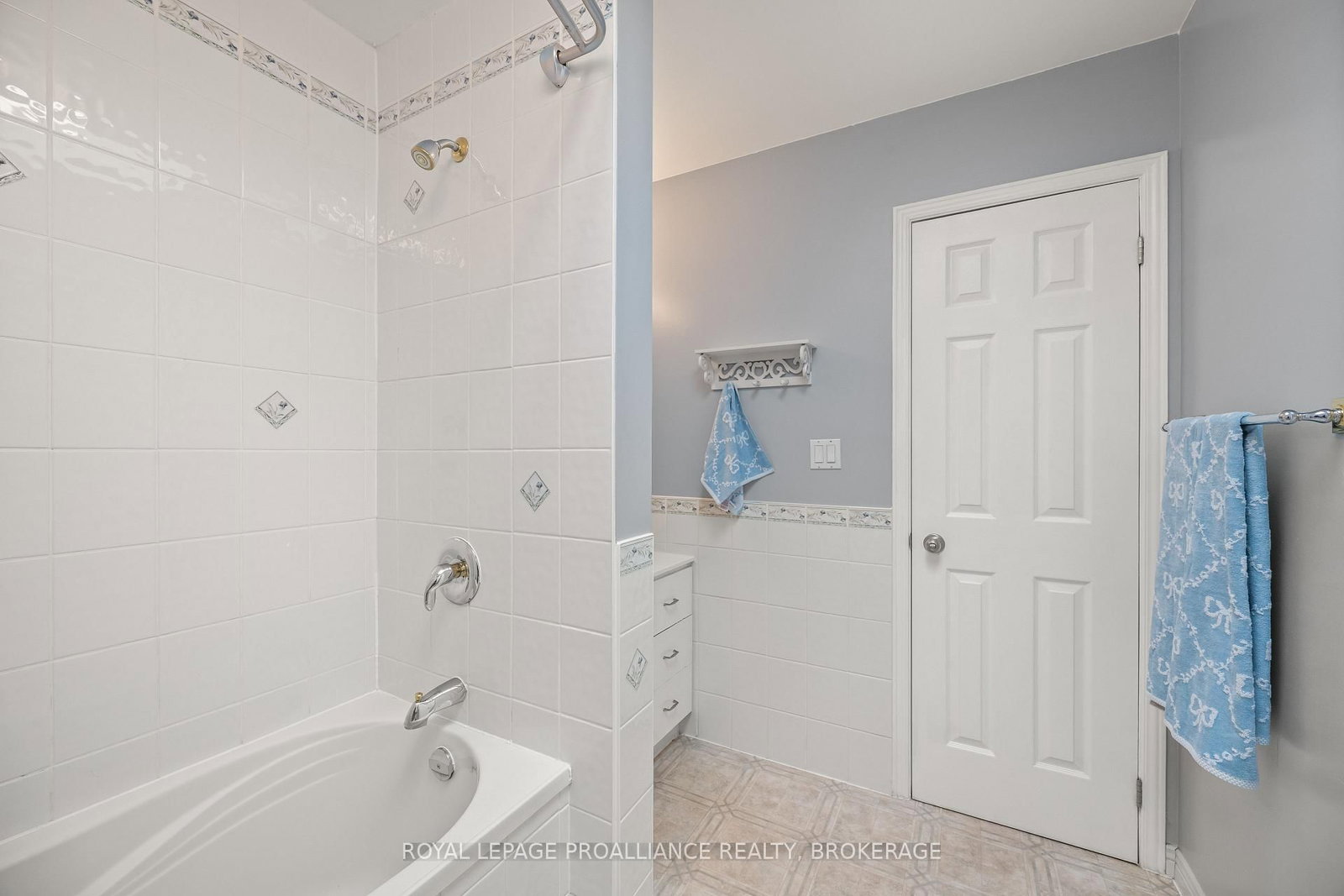 307 Amherst Drive • Loyalist, ON photo 21
