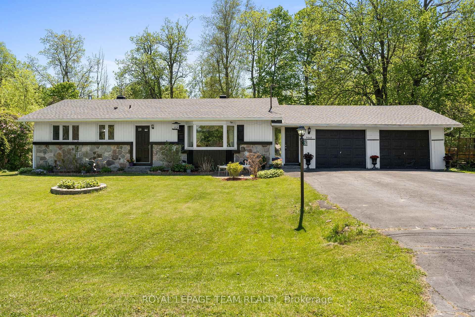 5643 Ficko Crescent