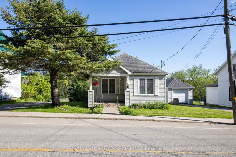 home for sale on 17 Main Street E