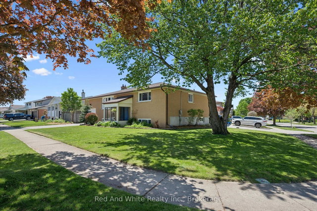 47 Oakhurst Crescent