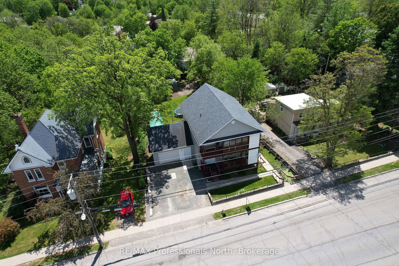 103 St Lawrence Street W • Madoc, ON photo 3