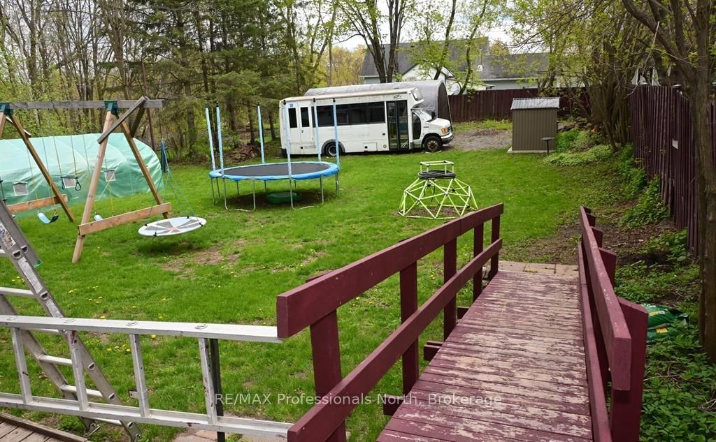 103 St Lawrence Street W • Madoc, ON photo 42