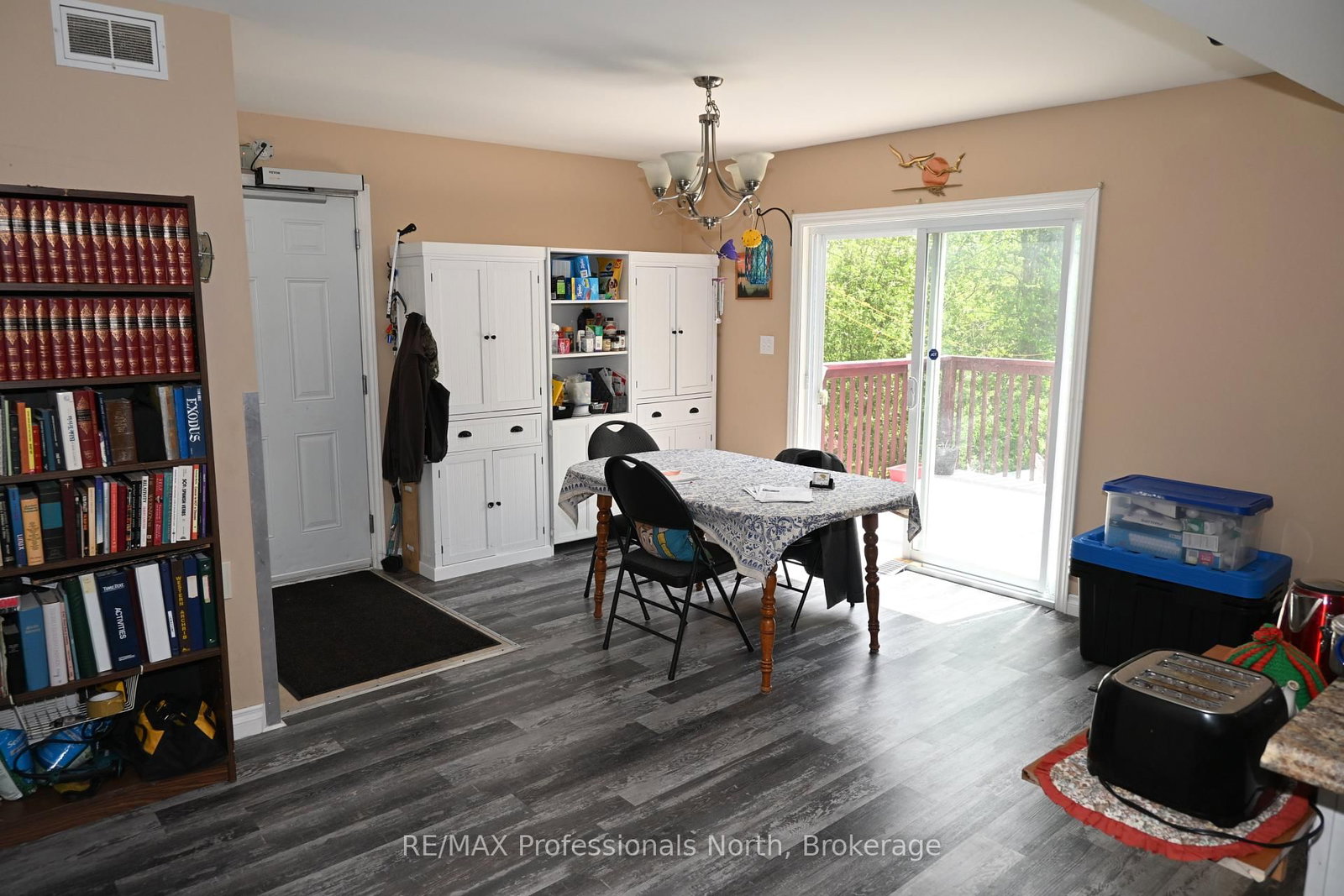 103 St Lawrence Street W • Madoc, ON photo 5