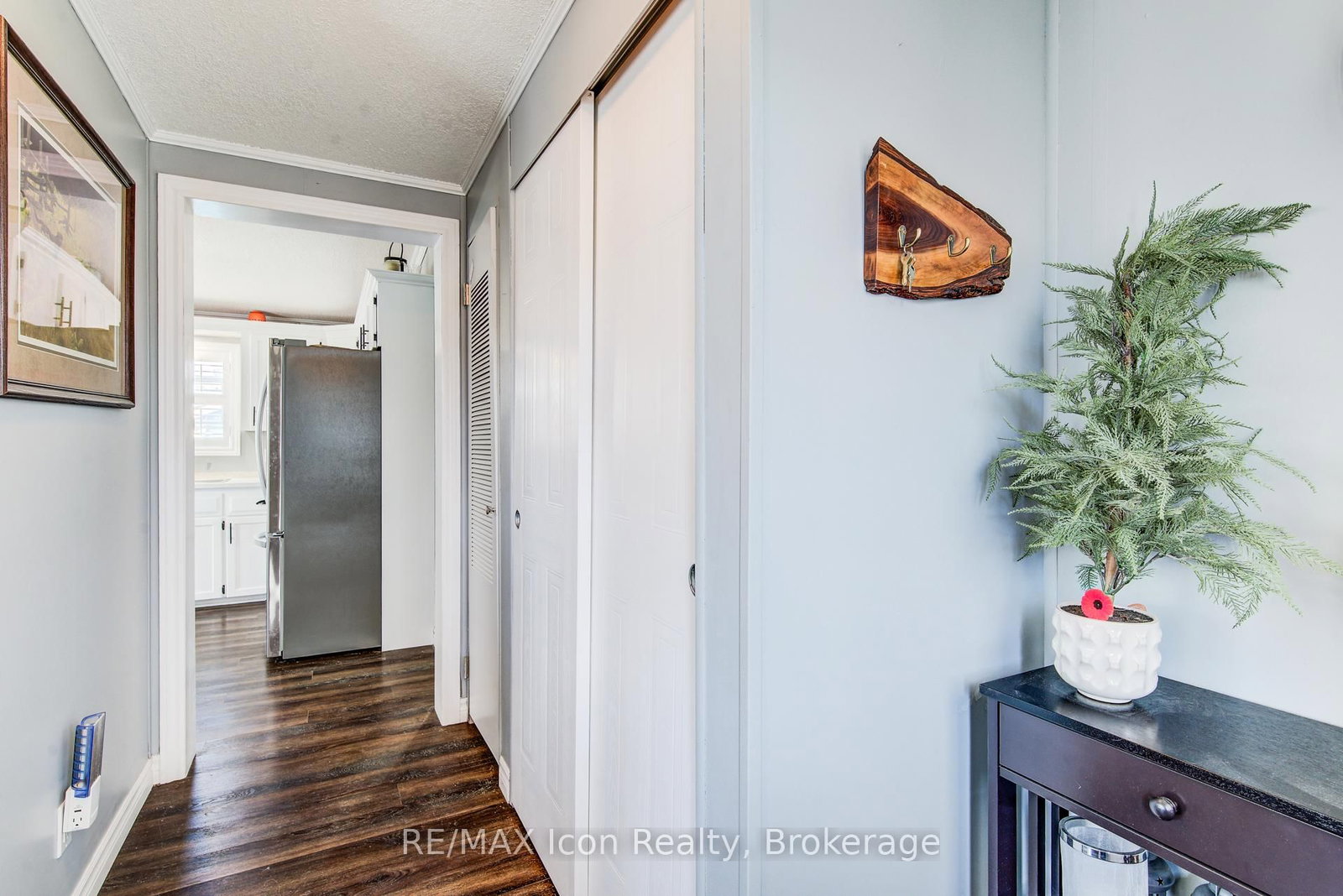 11 Hemlock Crescent • Puslinch, ON photo 5