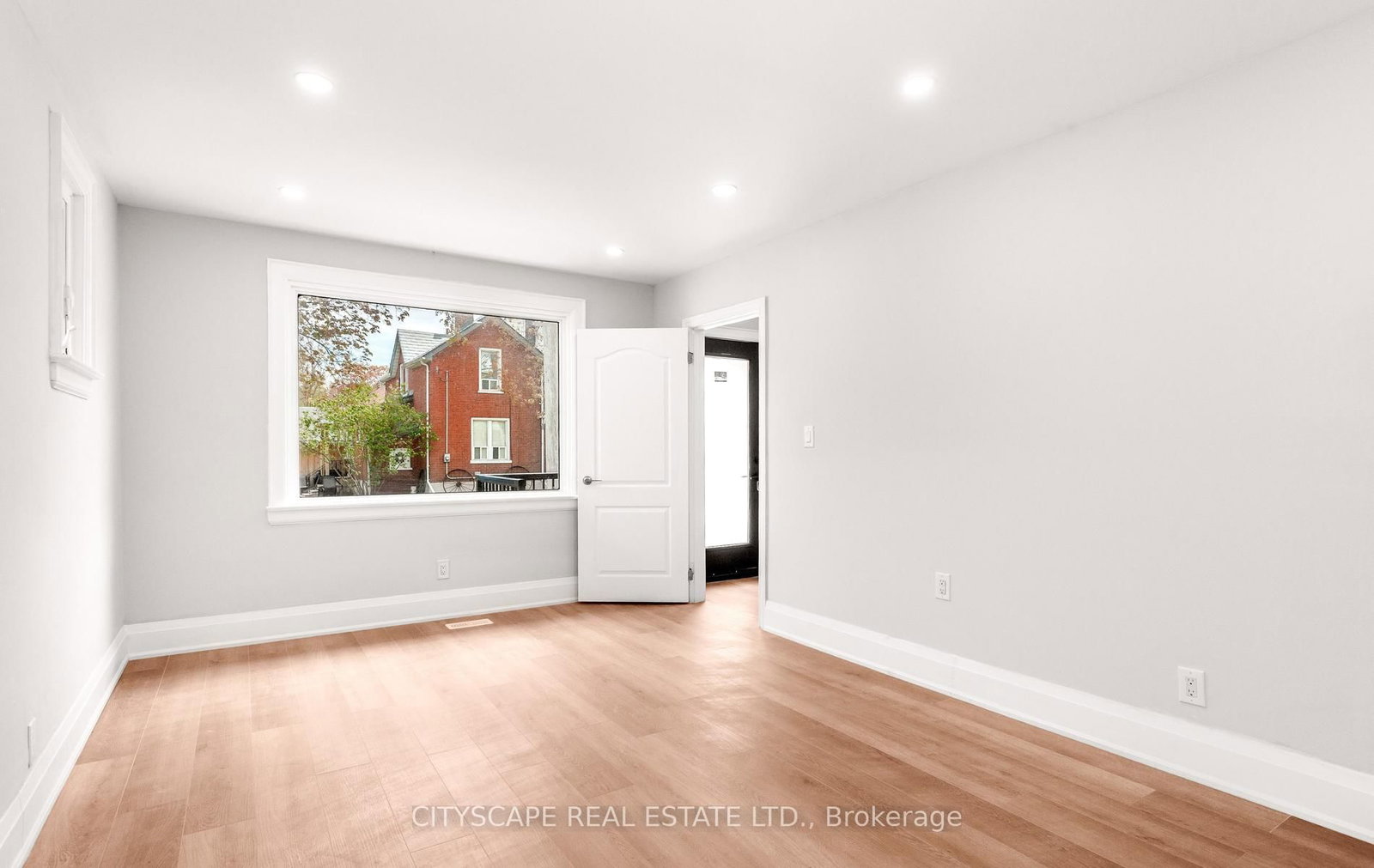 446 Argyle Street • Cambridge, ON photo 11