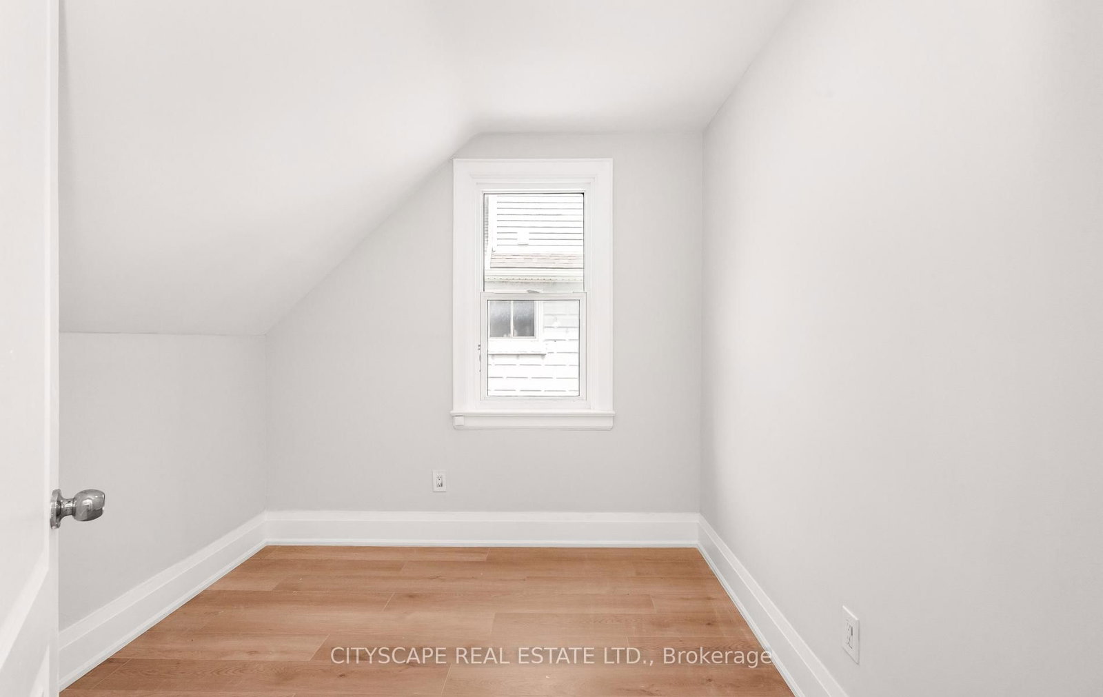 446 Argyle Street • Cambridge, ON photo 17