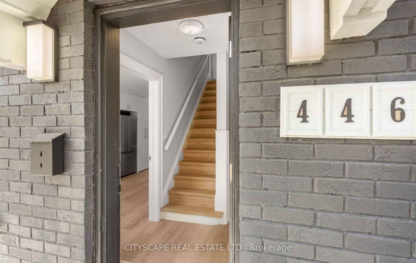 446 Argyle Street • Cambridge, ON photo 4