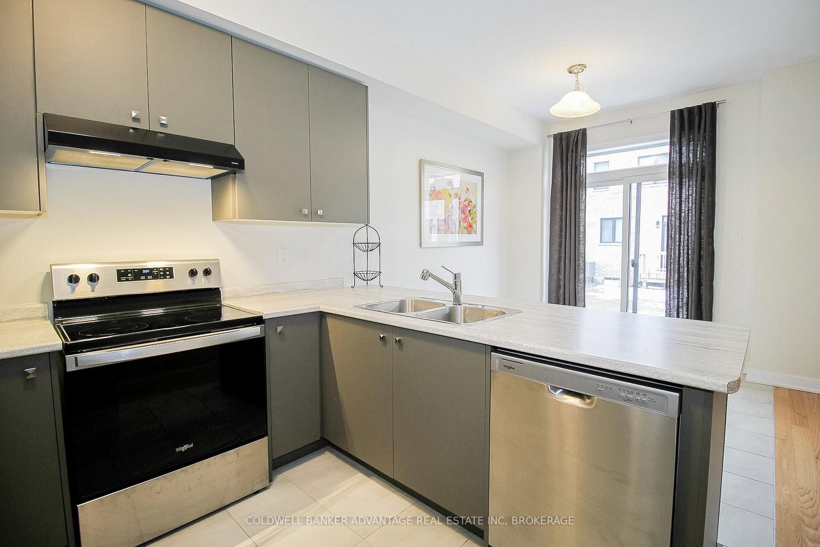 77 Keelson Street • Welland, ON photo 10