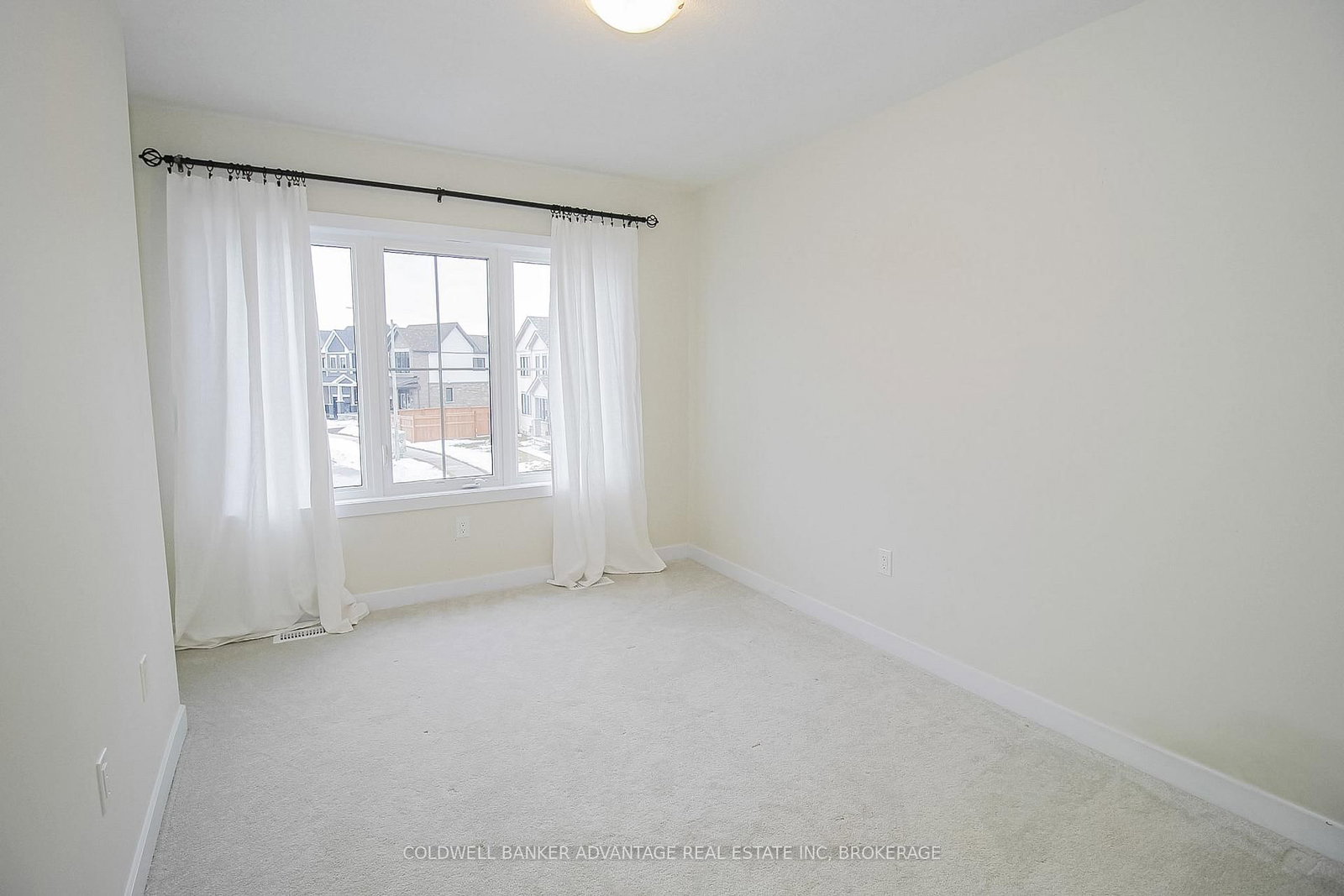 77 Keelson Street • Welland, ON photo 20