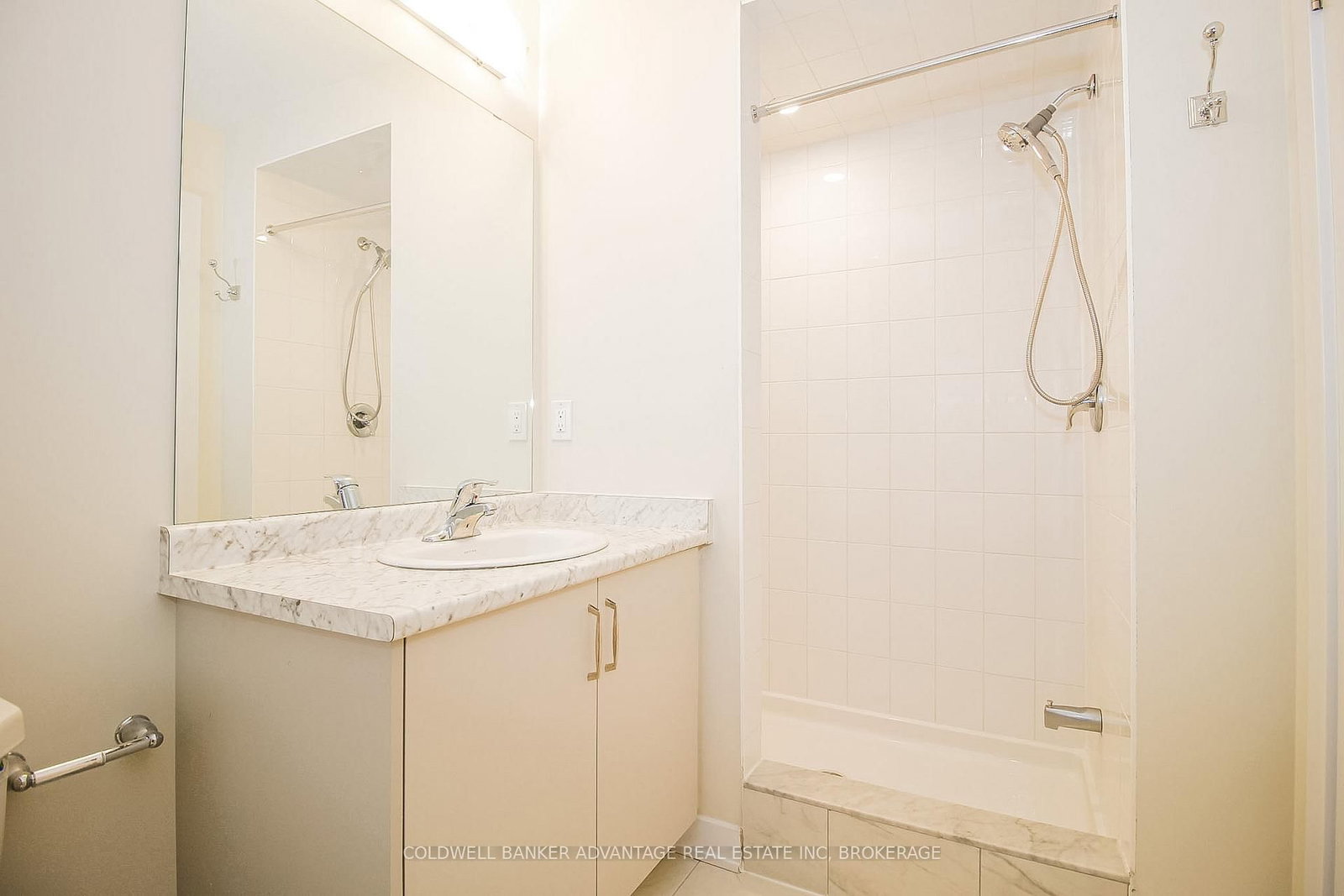 77 Keelson Street • Welland, ON photo 27